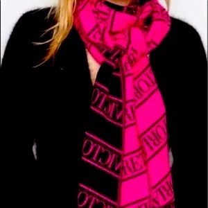VICTORIA'S SECRET SCARF BRAND NEW